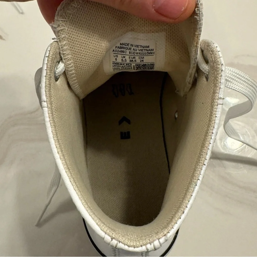 Converse Chuck Taylor All Star Lift‎ Leather High White Kid’s 6 Sneakers